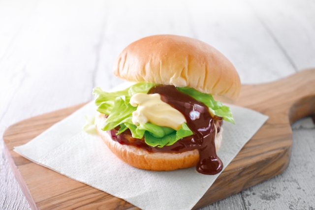21年 生理中の食事はなにがいい 生理痛 Pms 対策になる食べ物 飲み物を解説 Eparkくすりの窓口コラム ヘルスケア情報